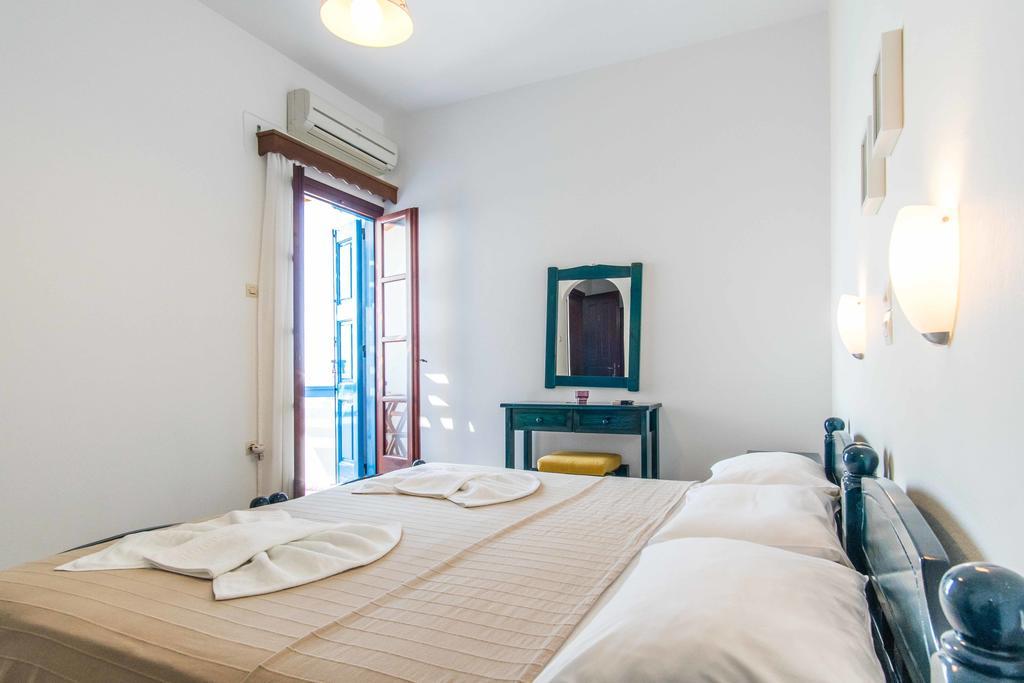 To Petrino Hotel Koufonisia Екстериор снимка