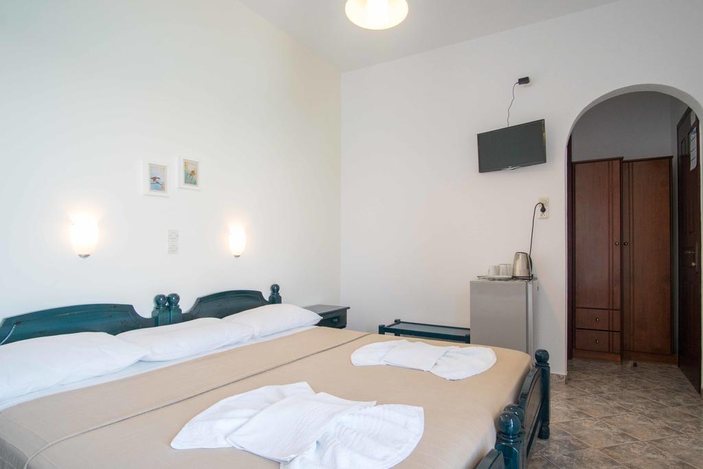 To Petrino Hotel Koufonisia Екстериор снимка